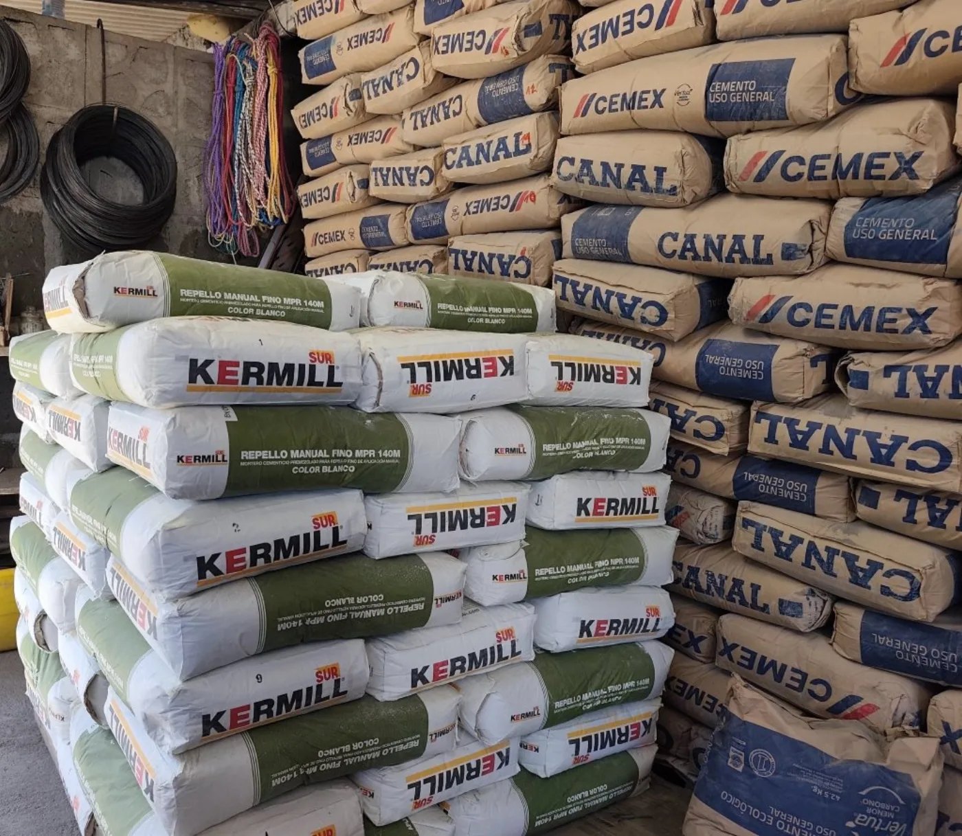 Cemento Canal y repello Kermill en inventario